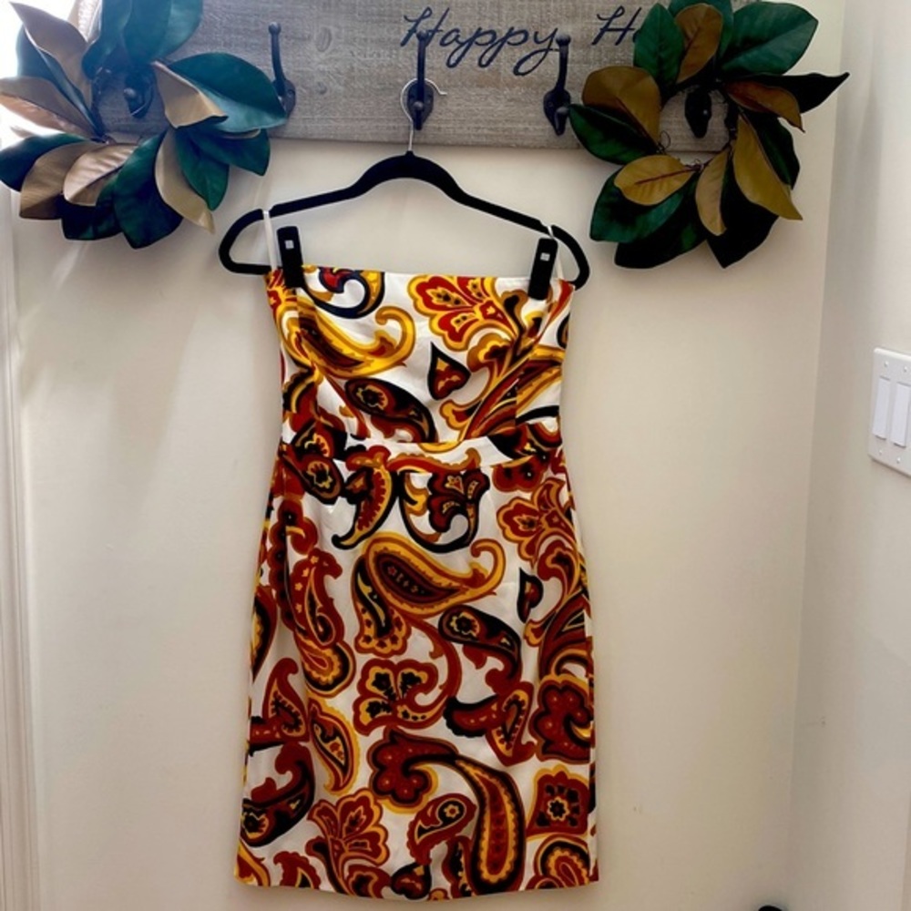 EUC Paisley Banana Republic strapless dress in size 8